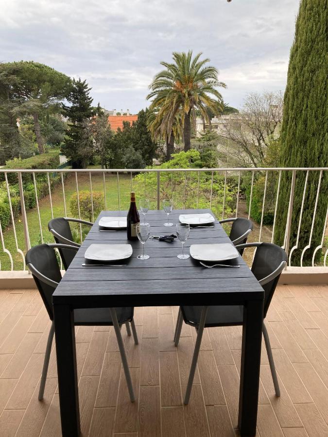 Les Palmiers Apartamento Saint-Cyr-sur-Mer Exterior foto